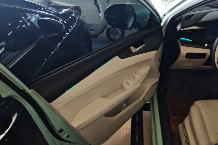 Used Cowin Kunlun 2024 Kunlun iHD 150km Starry Sky Executive Edition