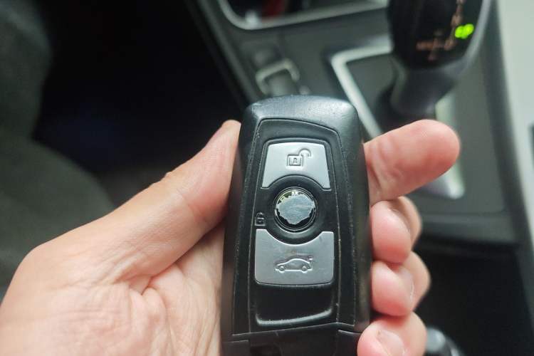 Used BMW 3 Series 2013 320i Sport Edition Vehicle Key