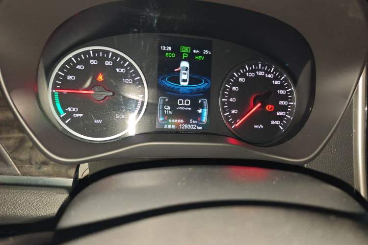 Used BYD Qin New Energy 2017 1.5T Luxury Model Odometer Close Up