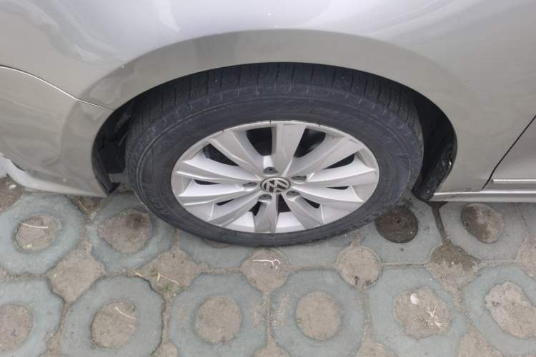 Used Volkswagen Sagitar 2016 230TSI 25th Anniversary Edition Exterior 7