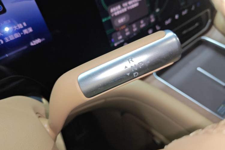 Used Hima AITO M9 2024 Range-Extended Ultra Version 52 kWh 5-Seater Model
