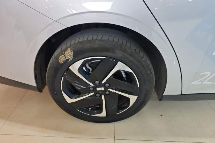 Used Geely Galaxy L6 2025 EM-i 140km Starship Edition
