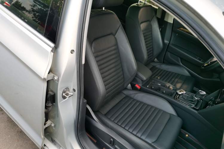 Used Volkswagen Magotan 2019 330TSI DSG Luxury Version China VI Standard