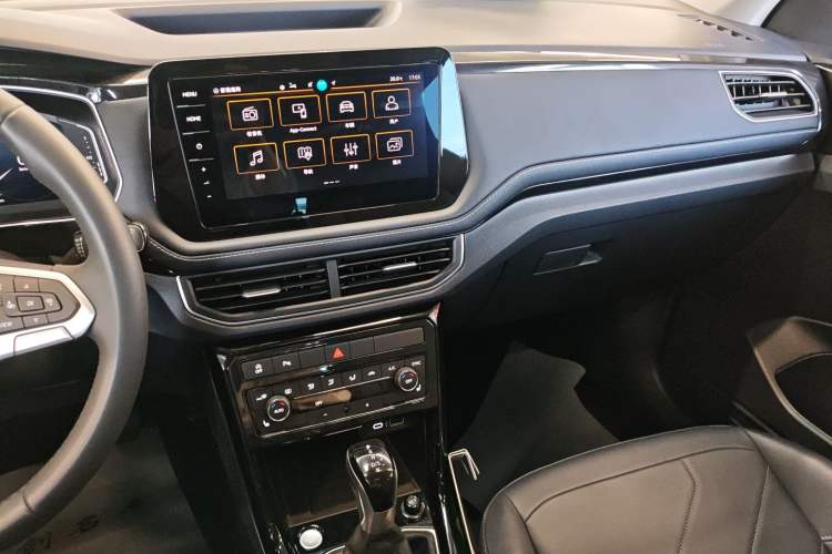 Used Volkswagen Tharu 2025 NewRui 300TSI Prestige Edition