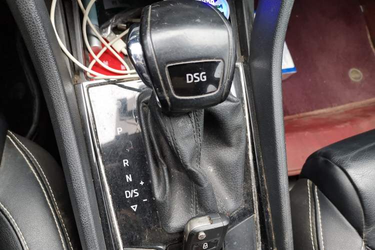 Used Skoda Kodiaq 2019 Facelifted TSI330 5-Seater Two-Wheel-Drive Luxury Enjoyment Edition China VI Standard Gear Lever