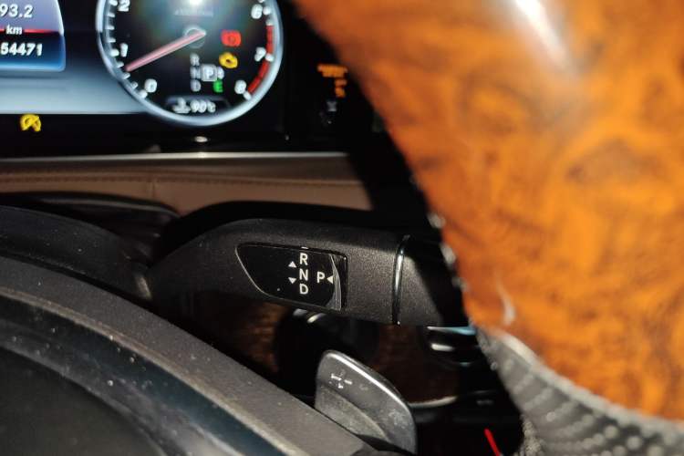 Used Mercedes-Benz S-Class 2016 S 320 L Business Model Gear Lever