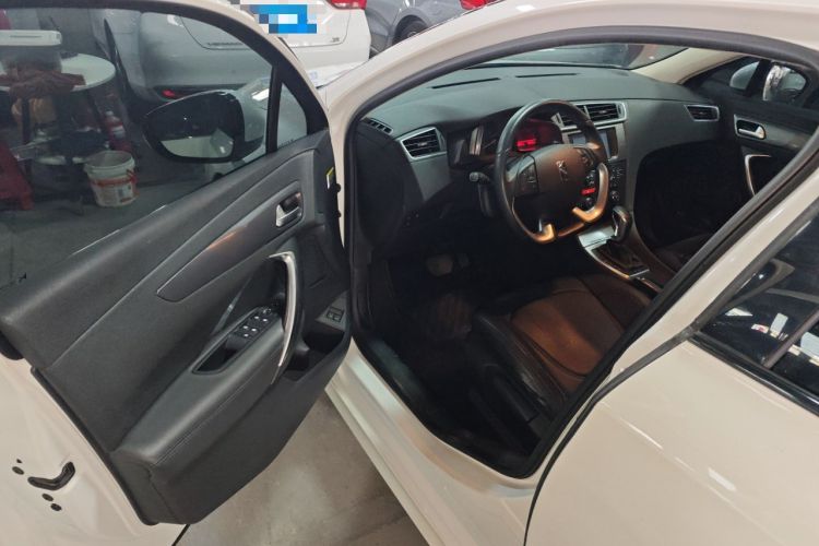 Used DS 5LS 2015 1.6T Comfort Edition THP160