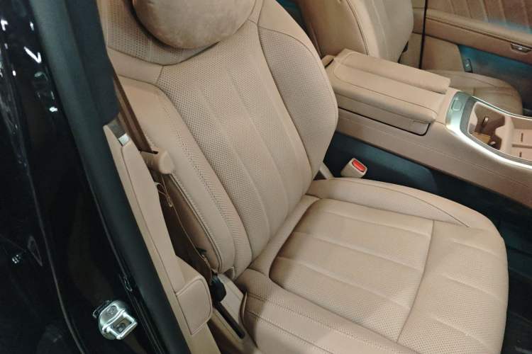 Used ONVO Luxeed L90 2025 Model—Ultra Six-Seater Version Right Front Seat