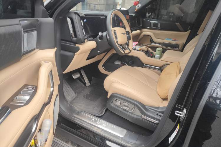 Used Formula Leopard Leopard 8 2025 Smart & Brave Flagship Edition 6 Seats
