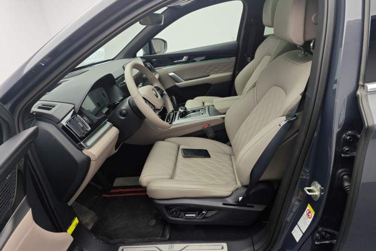 Used BYD Tang New Energy 2025 DM-i 115KM Cloud Ride Flagship Model Left Front Seat