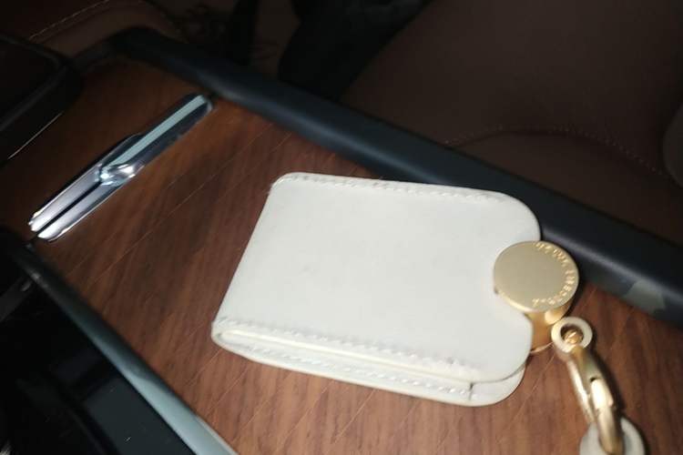 Used Volvo XC90 2023 B6 Zhiyi Luxury Edition 7-Seater Vehicle Key