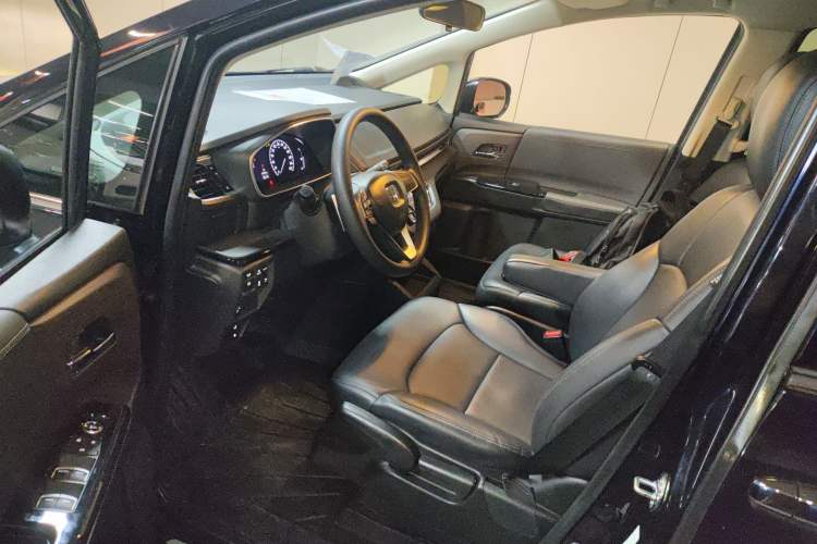 Used Honda Odyssey 2024 2.0L eHEV Sharp & Enjoy Edition