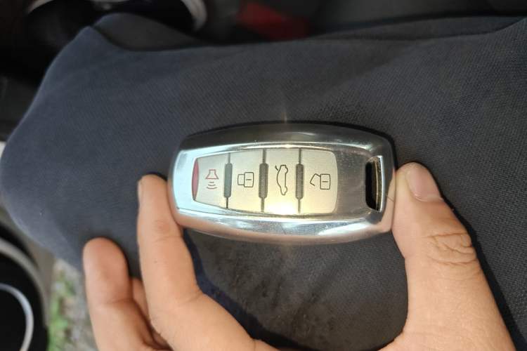 Used Haval M6 2018 1.5T Manual Two-Wheel Drive Elite Model Vehicle Key