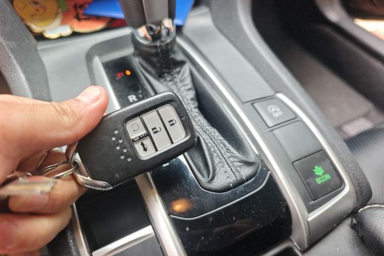 Used Honda Civic 2016 220TURBO CVT Luxury Edition