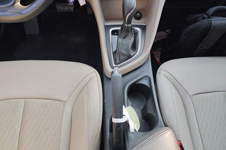 Used Buick GT 2017 15N Automatic Elite Version Gear Lever