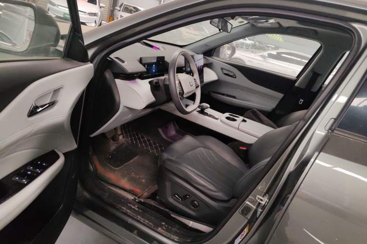 Used CHANGAN UNI-Z New Energy 2024 Blue Whale Smart Electric iDD 125km Excellence Model Driver Seat