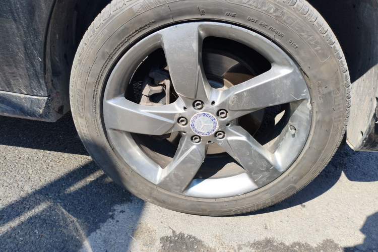 Used Mercedes-Benz GLK-Class 2013 GLK 300 4MATIC Dynamic Sunroof Model Right Front Wheel Hub