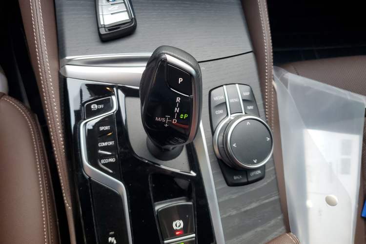 Used BMW 5 Series 2022 Second Facelift 530Li Leading Edition M Sport Package
