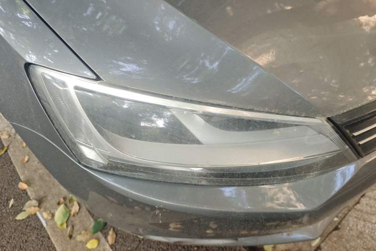 Used Volkswagen Sagitar 2012 1.6L Manual Comfort Model