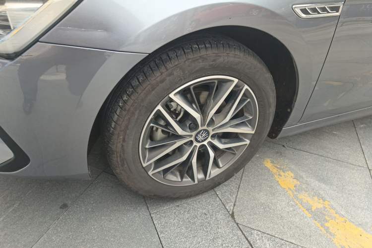 Used BYD Qin PLUS 2021 EV 400KM Leading Comfort Edition