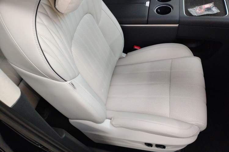 Used VOYAH Dream 2025 PHEV Four-Wheel-Drive Flagship Version – Qiankun Edition