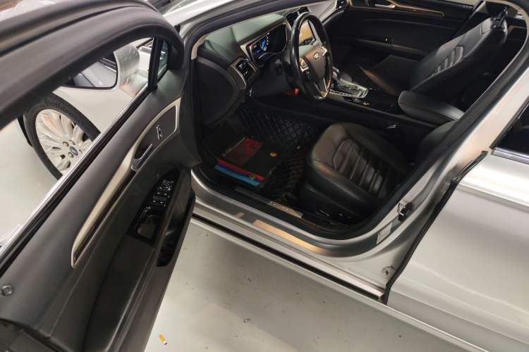 Used Ford Mondeo 2013 2.0L GTDi 200 Fashion Edition
