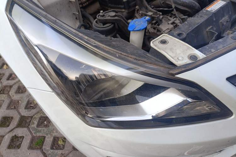 Used Hyundai Verna (older generation) 2016 1.4L Manual Smart GLS Trim
