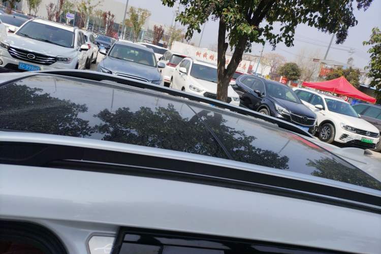 Used Zotye T700 2017 1.8T Dual-Clutch Prestige Model
