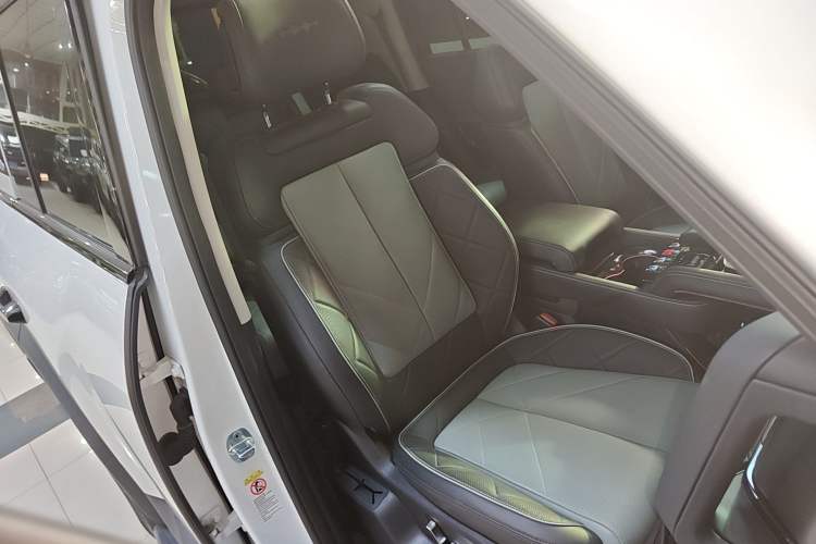 Used Formula Leopard 5 2023 Explore Edition