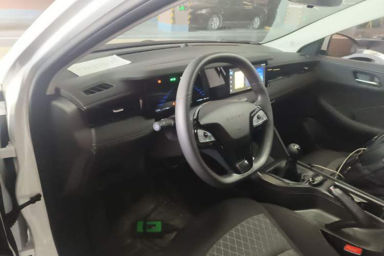 Used Roewe i5 2026 Model 1.5L Manual Comfort Version
