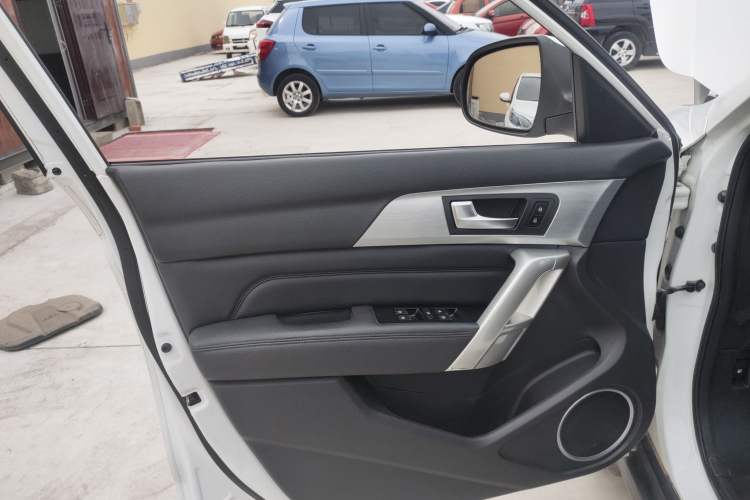 Used Haval H2 2017 Red-Label 1.5T Manual Two-Wheel Drive Comfort Model