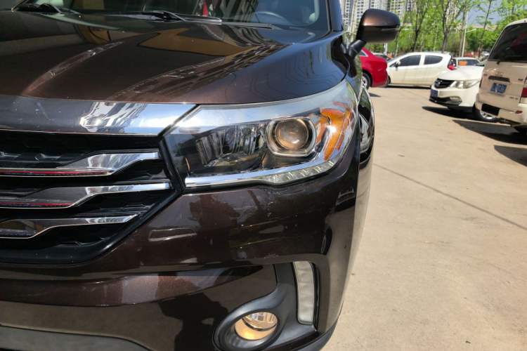 Used GAC Trumpchi GS4 2017 235T Automatic Two-Wheel Drive Elite Edition Left Front Headlight