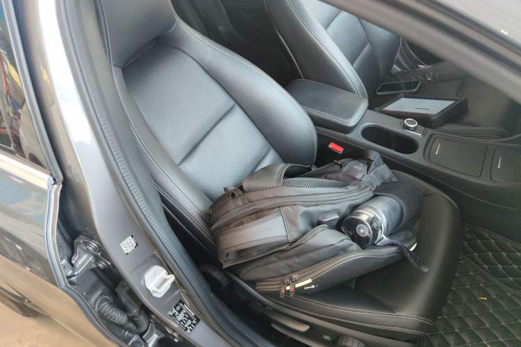 Used Mercedes-Benz GLA 2015 GLA 200 Fashion Model
