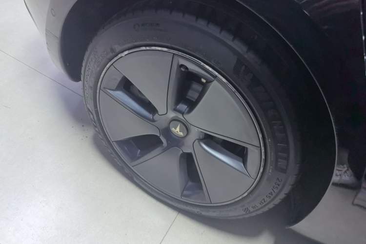 Used Tesla Model 3 2021 Revised Version Standard Range Rear-Wheel Drive Upgraded Edition 3D1 Right Rear Wheel Hub