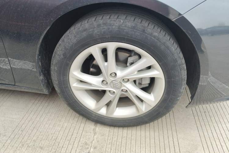 Used Buick Regal 2020 552T Luxury Version Right Front Wheel Hub