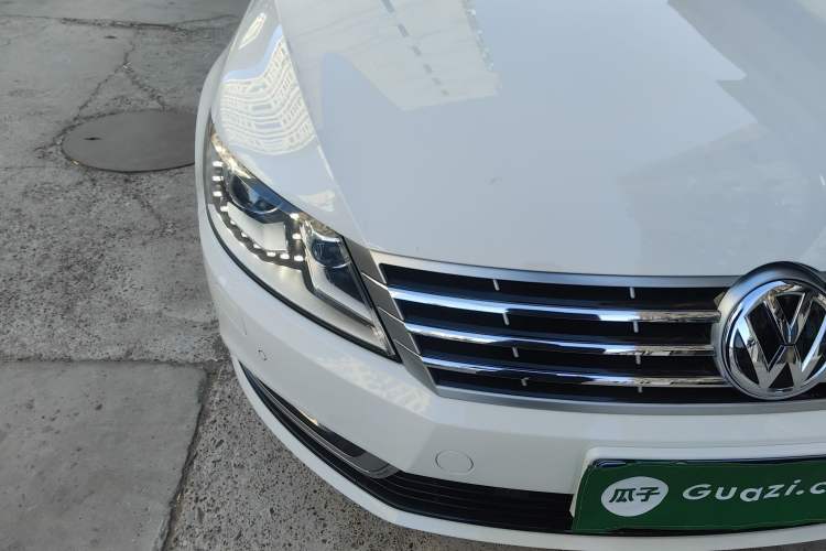 Used Volkswagen FAW-Volkswagen CC 2018 1.8TSI Luxury Model Right Front Headlight