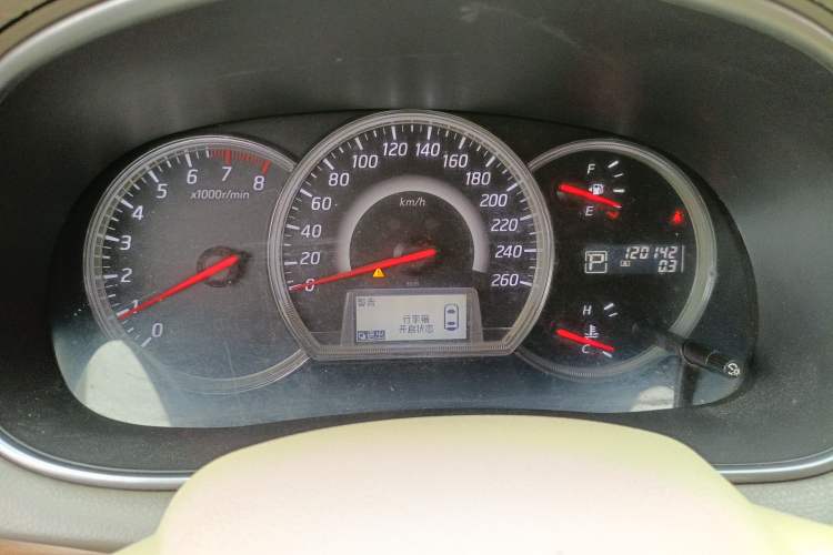 Used Nissan Teana 2011 2.0L XL Comfort Edition Odometer Close Up
