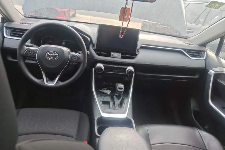 Used Toyota RAV4 2021 2.0L CVT Two-Wheel Drive Fashion Edition
