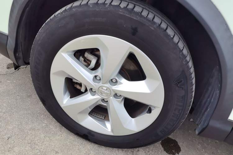 Used Nissan Qashqai 2019 2.0L CVT Smart Enjoyment Version Exterior 4