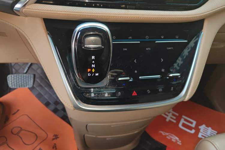 Used Buick GL8 2021 ES Landtrek 653T Luxury Model