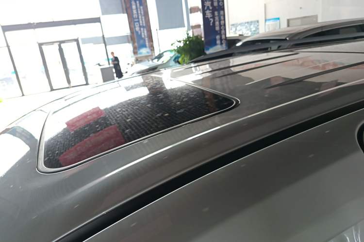 Used Toyota Granvia 2022 2.5L Hybrid Flagship Edition