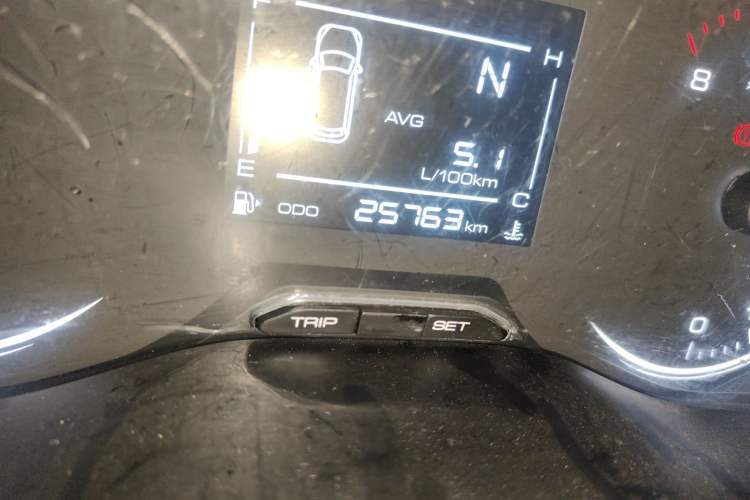 Used Wuling Alvez 2022 1.5L Manual Free-Style Model