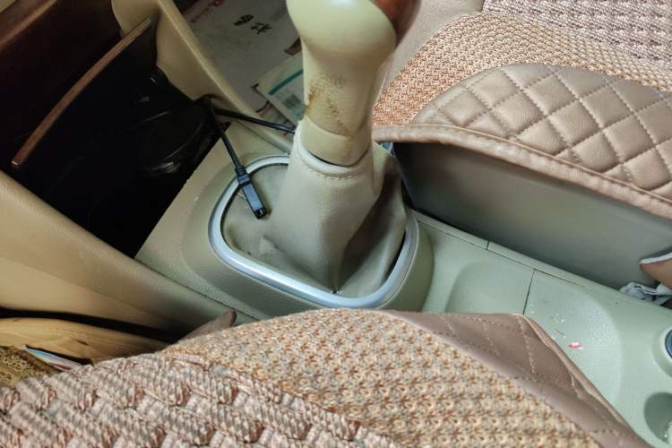 Used Nissan Sylphy 2009 1.6 XL Manual Luxury Sunroof Edition Gear Lever
