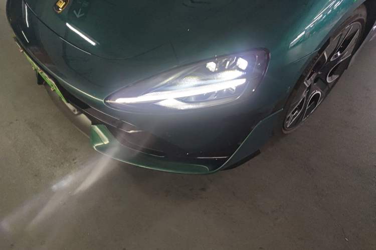 Used Xiaomi Auto SU7 Ultra 2025 Ultra Model Left Front Headlight