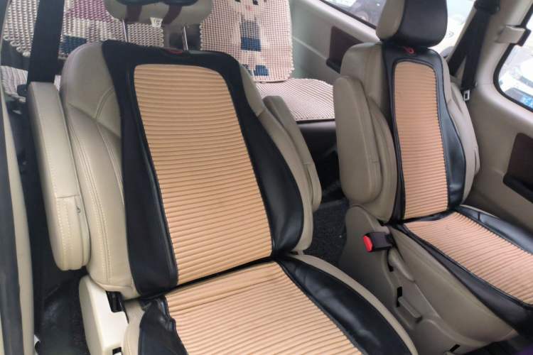 Used FORTHING Lingzhi 2019 M5L 1.6L 7-Seater Standard Model China VI Left Rear Seat