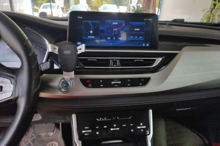 Used CHANGAN CS75 2018 280T Automatic Smart Edition China V-standard Audio And AC Panel