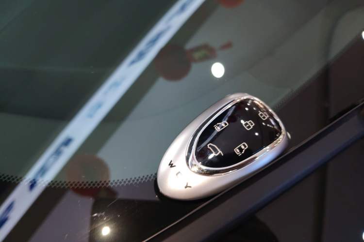 Used Wey Gaoshan 2025 Four-Wheel Drive Alpine 8 Vehicle Key