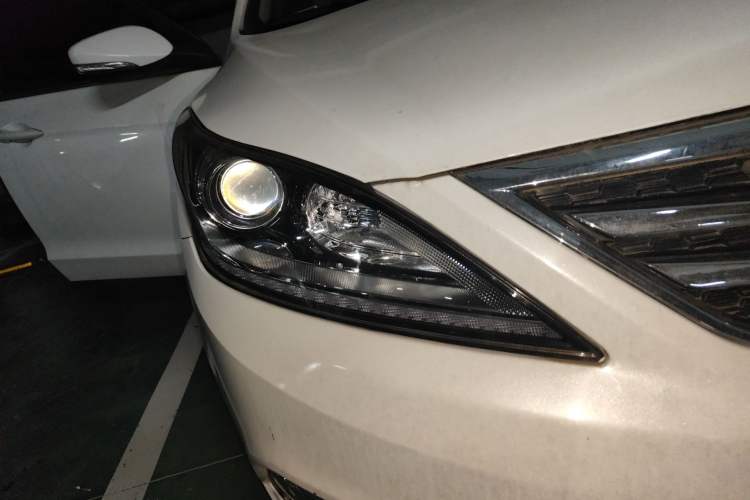 Used CHANGAN Eado 2015 1.6L Manual Luxury Model China IV Standard Right Front Headlight