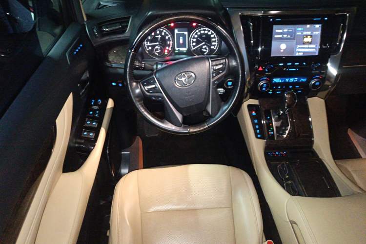 Used Toyota Alphard 2018 Revised Version 3.5L Premium Edition