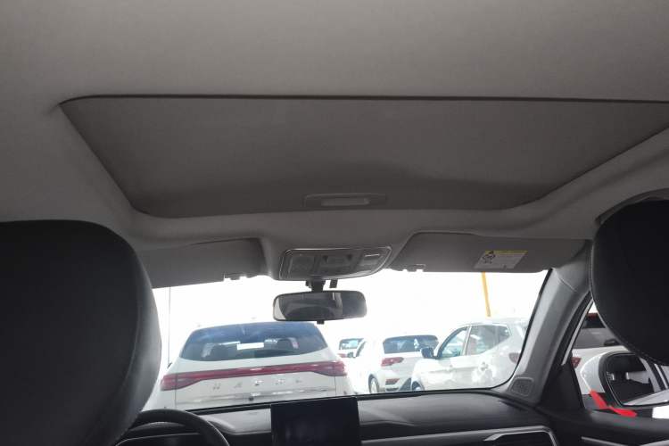 Used Geely Auto Vision X6 2020 1.4T Manual Luxury Model Headliner